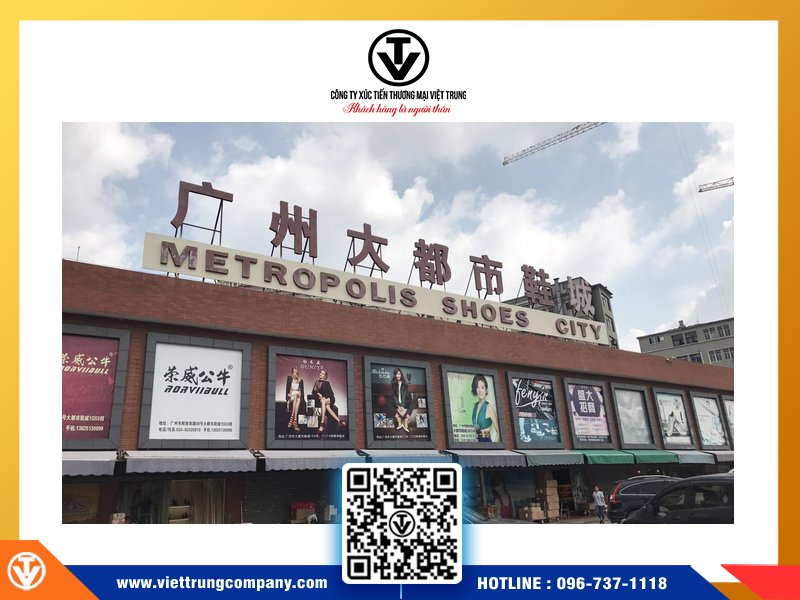 Đánh hàng giày dép nữ tại “Metropolis Shoes” Quảng Châu
